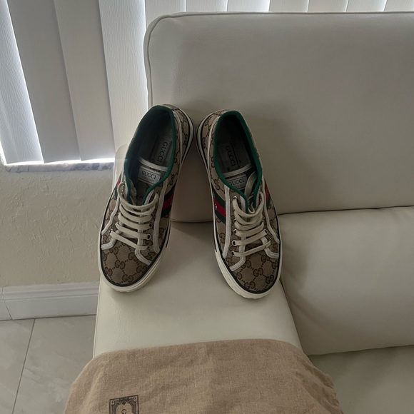 Gucci Women Sneakers size 8 1/2 - Picture 2 of 7
